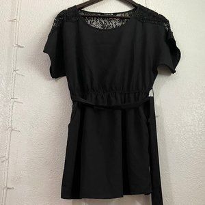 Forever 21 Black lace dress sz M